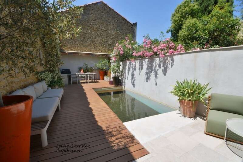 Maison de Maître, 7 pièces SALON DE PROVENCE (13) - photo 2