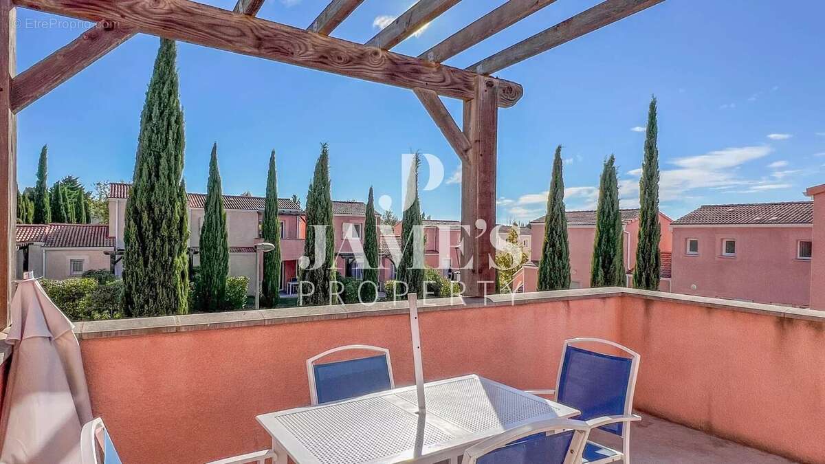 Appartement à PARADOU