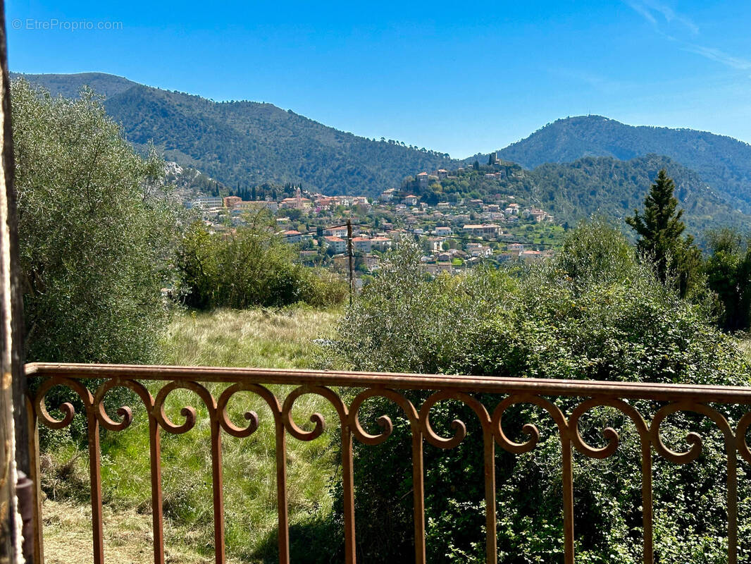 Maison à TOURRETTE-LEVENS