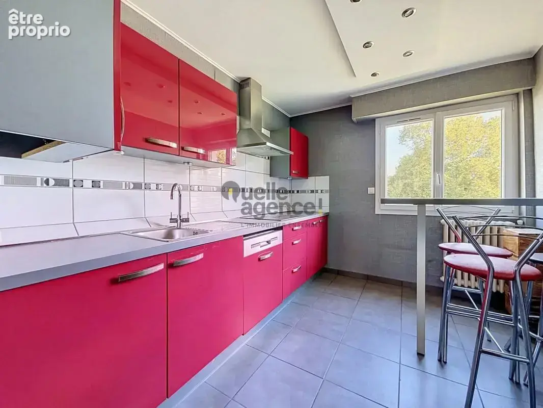 A VENDRE - Appartement BREST Rue de Champagne - Lumineux avec balcon fermé et vue boisée - photo 7