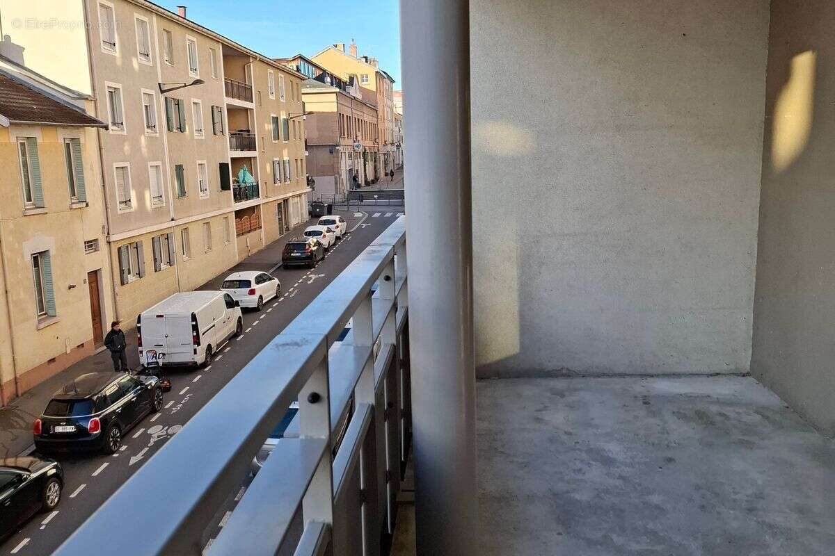 Appartement à OULLINS