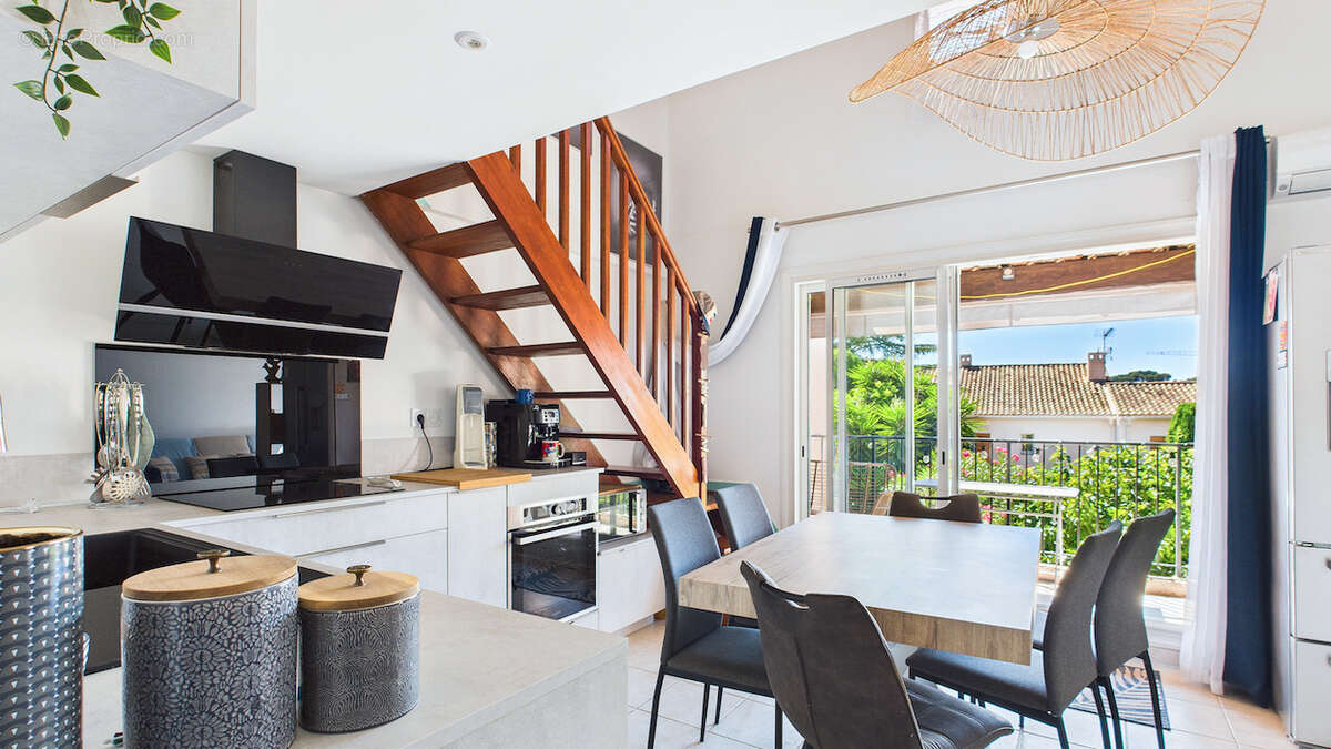 Appartement à CARQUEIRANNE