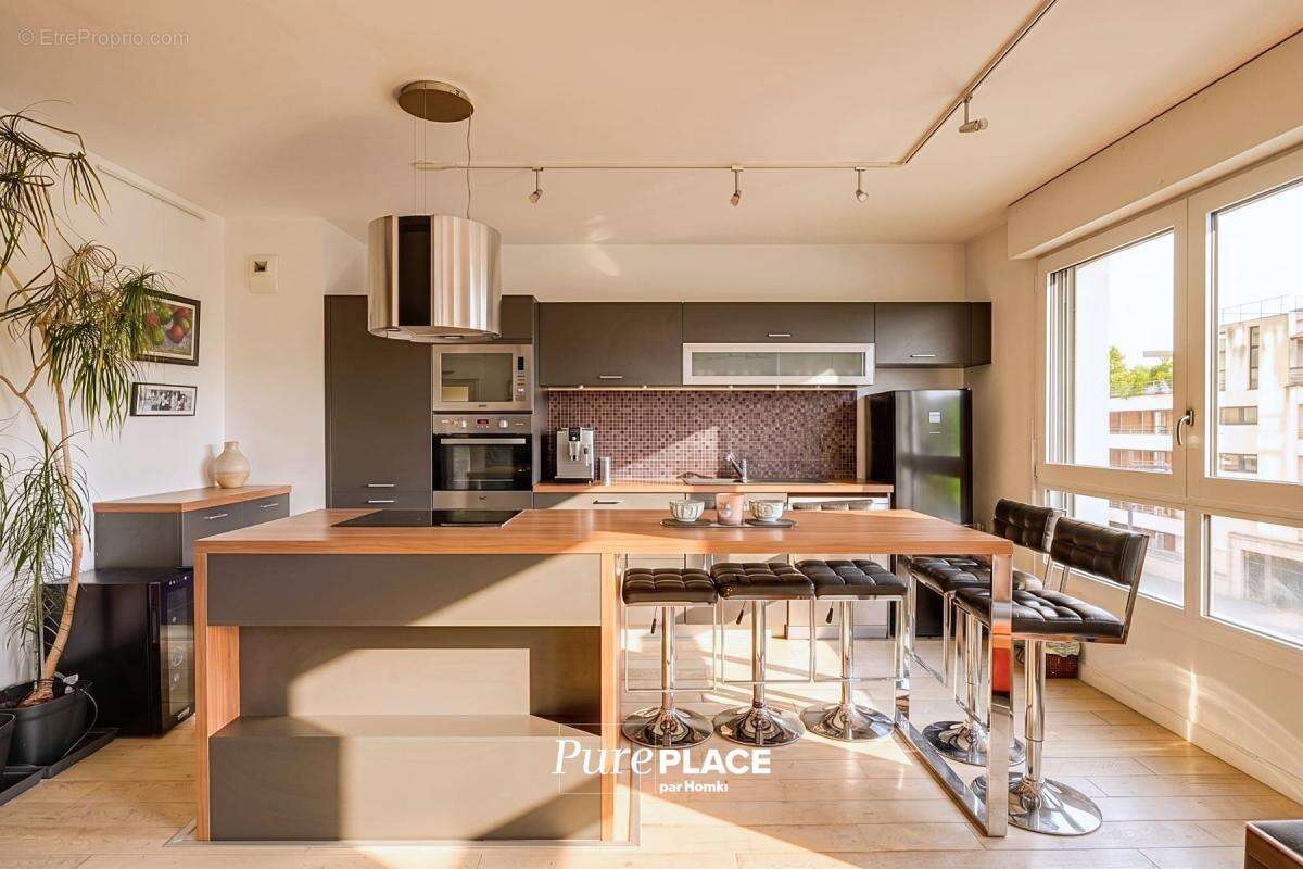 Appartement à ISSY-LES-MOULINEAUX