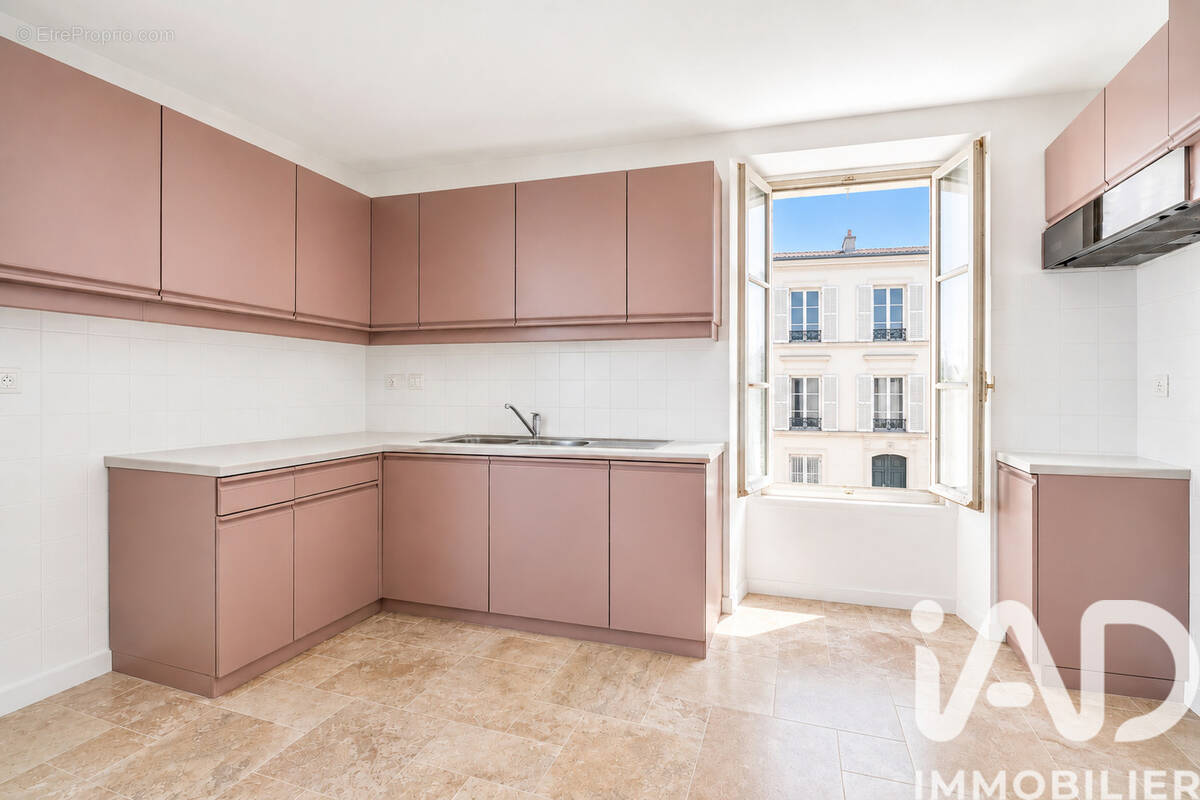 Photo 1 - Maison à CHANTILLY