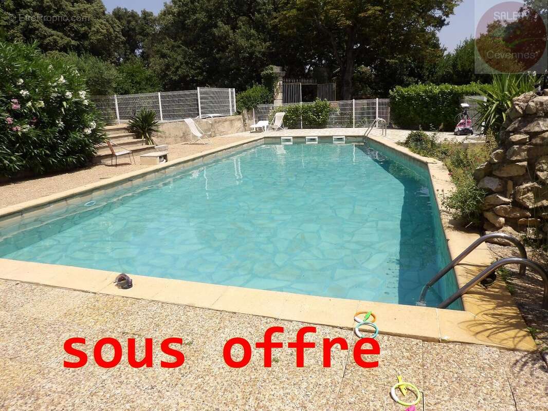 Maison à VEZENOBRES