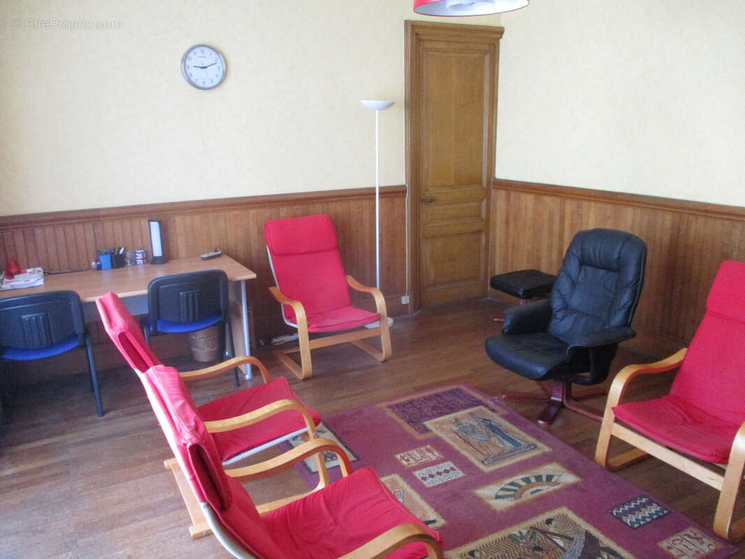 Centre Couhé. - photo 10