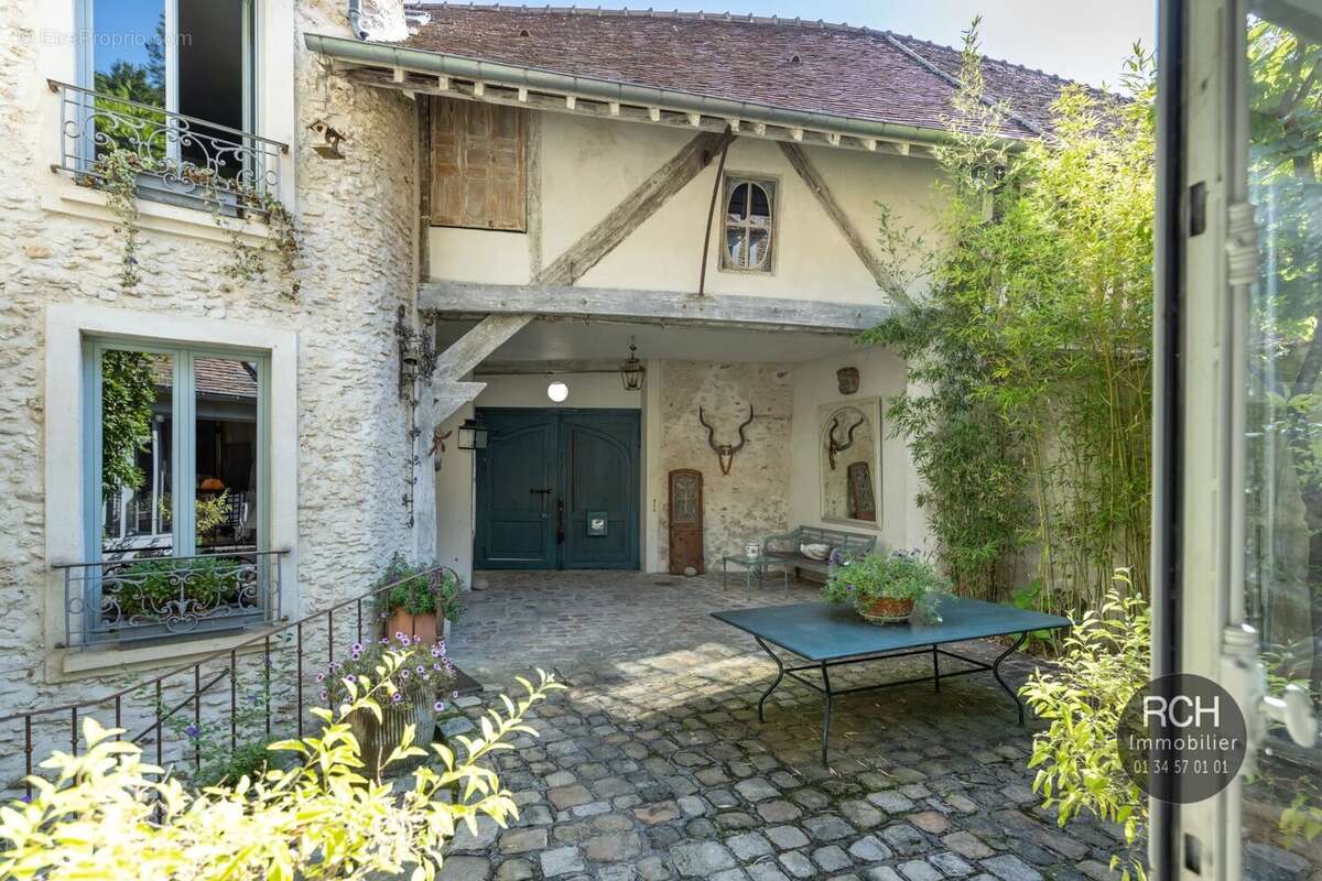 Maison à MONTFORT-L'AMAURY