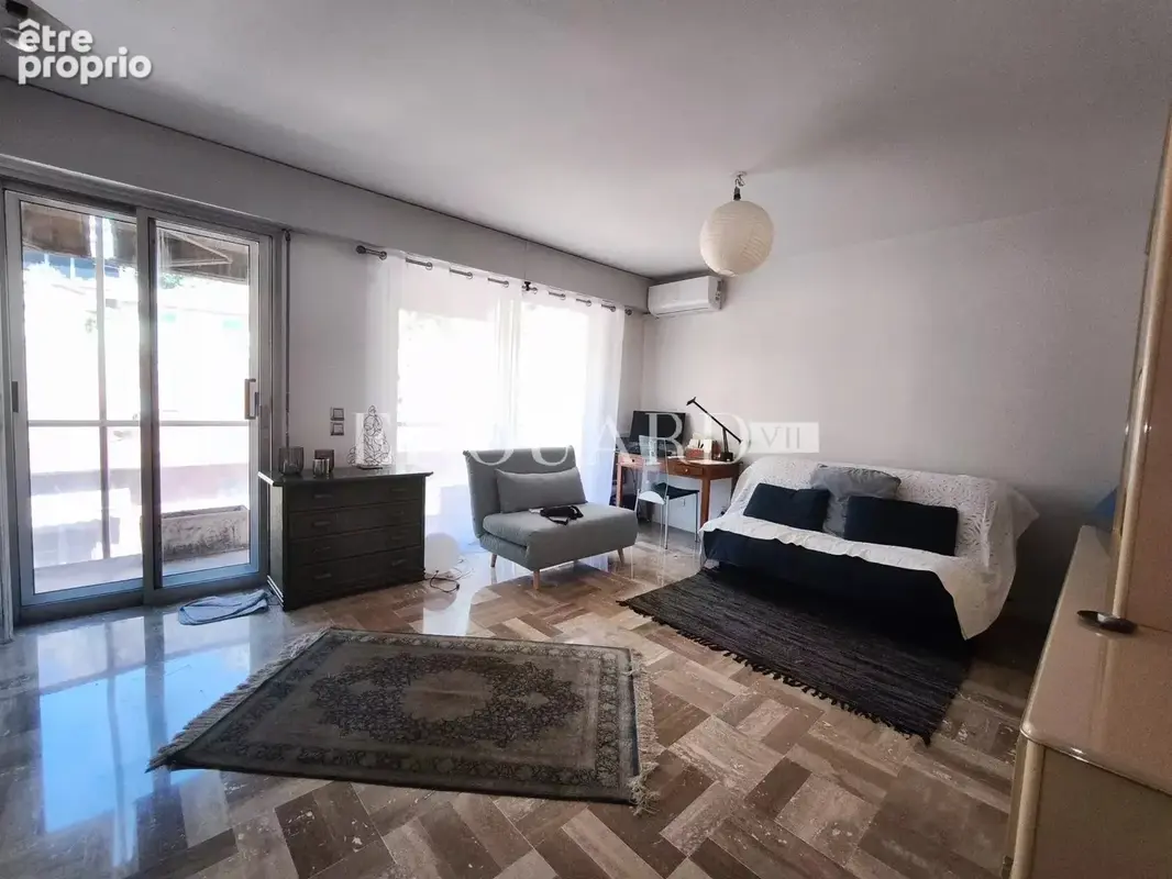 Aux portes de la Principauté de Monaco, superbe trois pièces à vendre avec terrasse et magnifique vue mer - photo 15