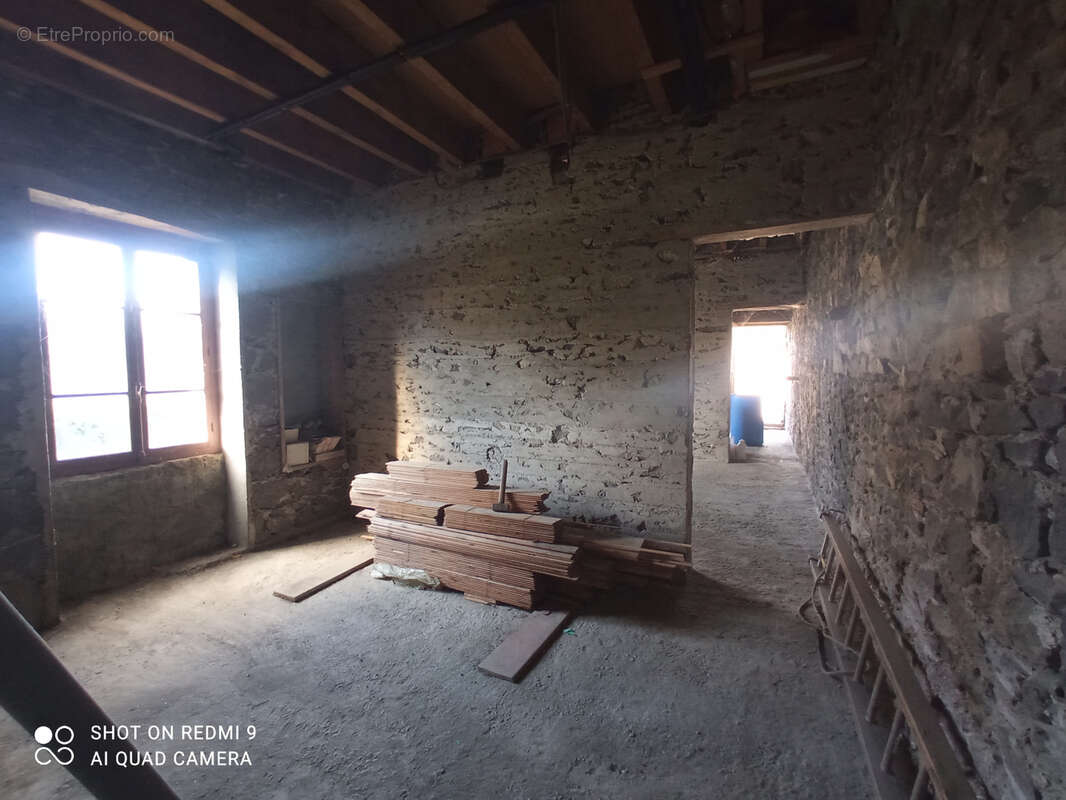 Maison à PONTGIBAUD