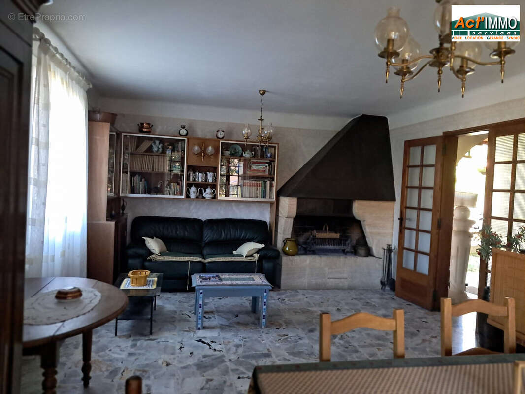 Maison 160 m² à Saint-Chamas  - photo 3