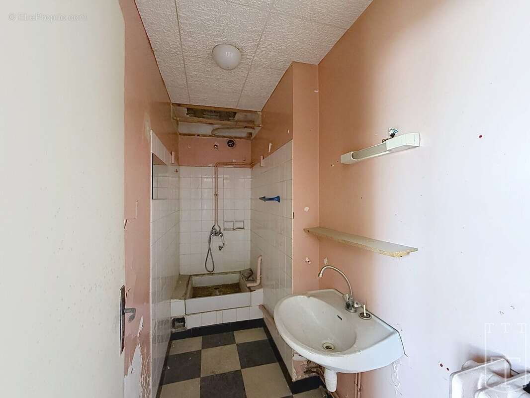 Exclusivite t2 à rénover - photo 16