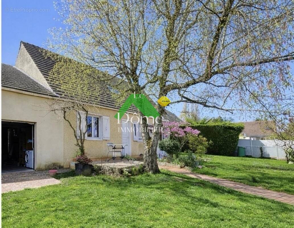 Maison à SAINTE-GENEVIEVE