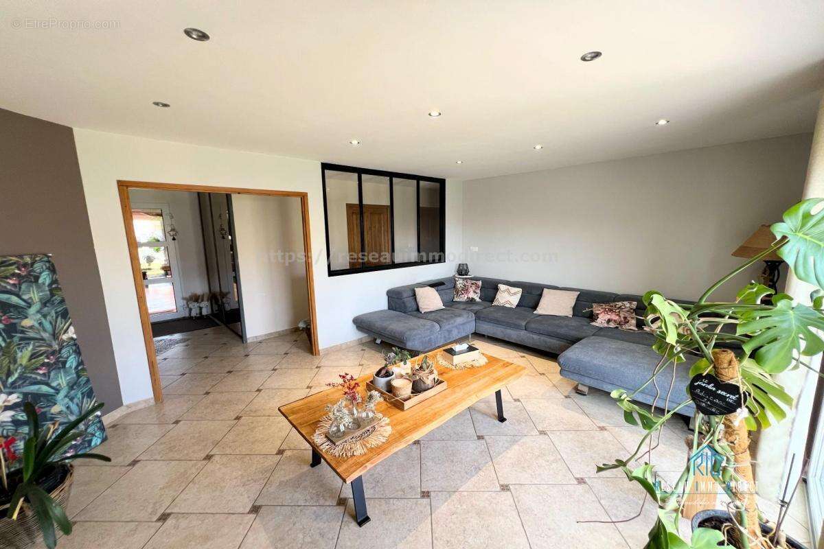 Maison à LE GRAND-LEMPS