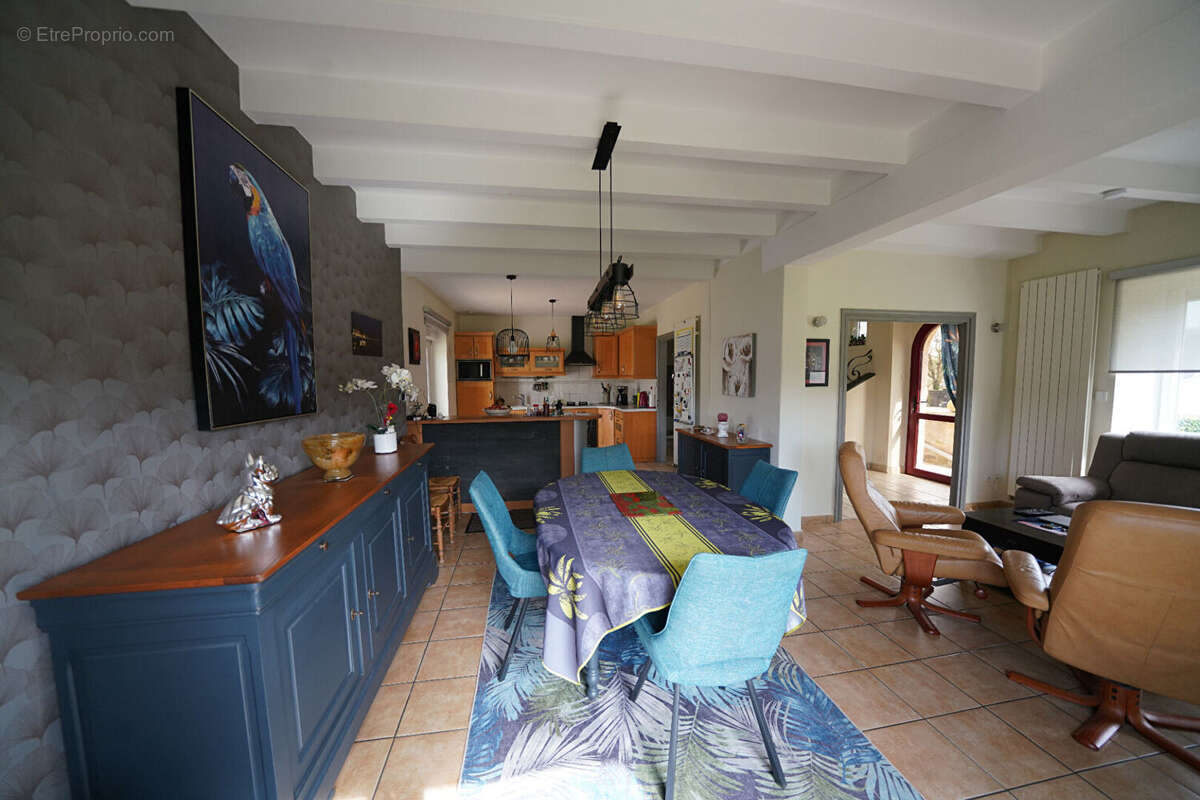 Maison à PLOUEGAT-MOYSAN