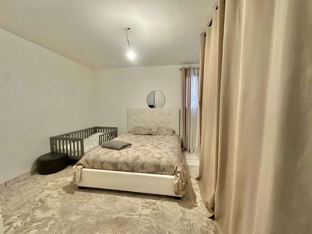 Maison à SARTROUVILLE