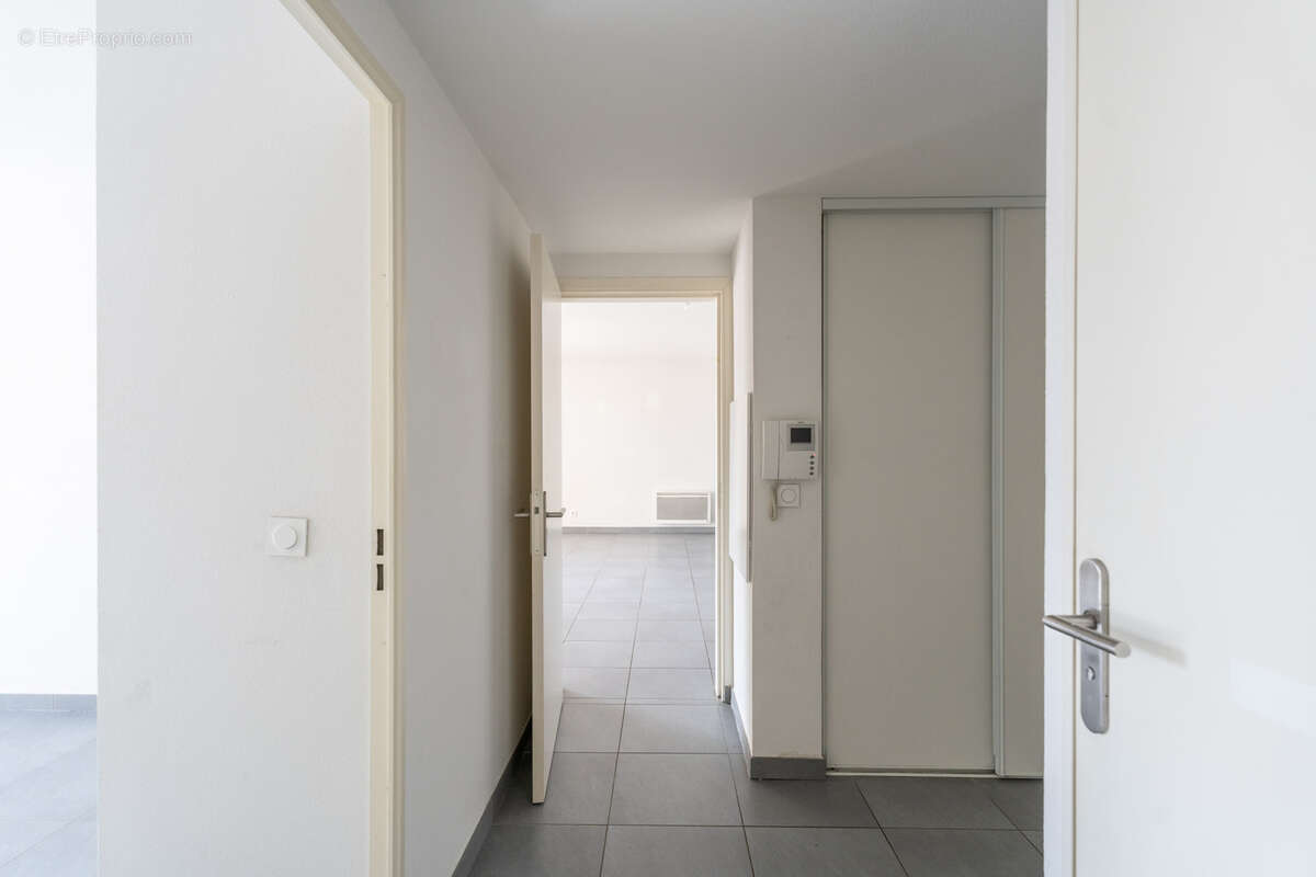 Appartement à MARSEILLE-5E