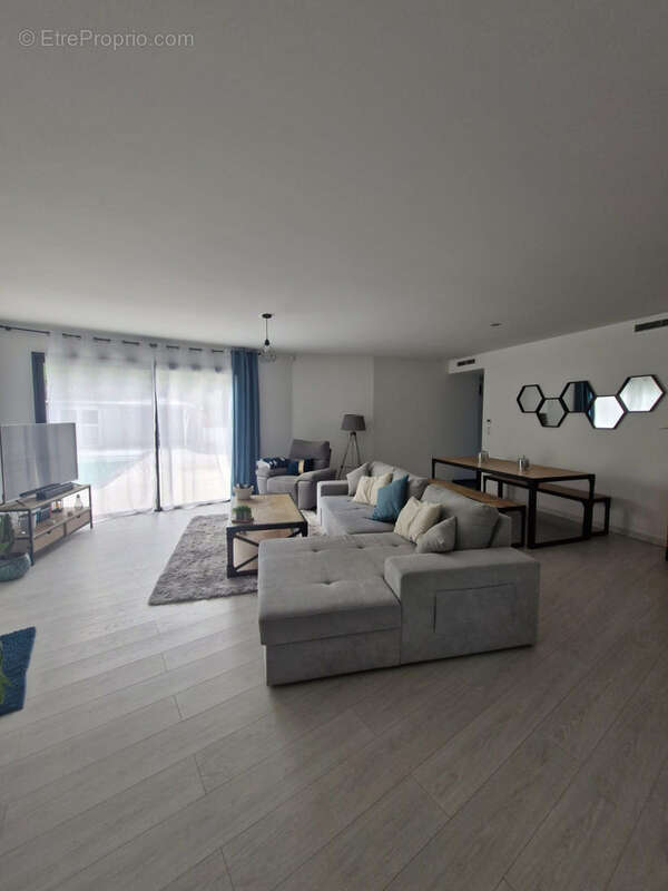 Maison à VILLENAVE-D&#039;ORNON