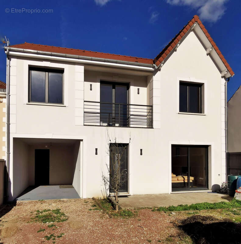 Maison à VILLECRESNES