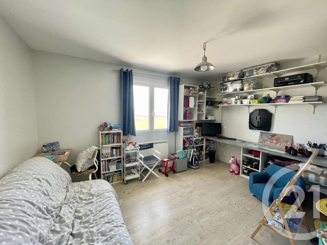 Maison 154 m² à L'isle-Jourdain  - photo 11