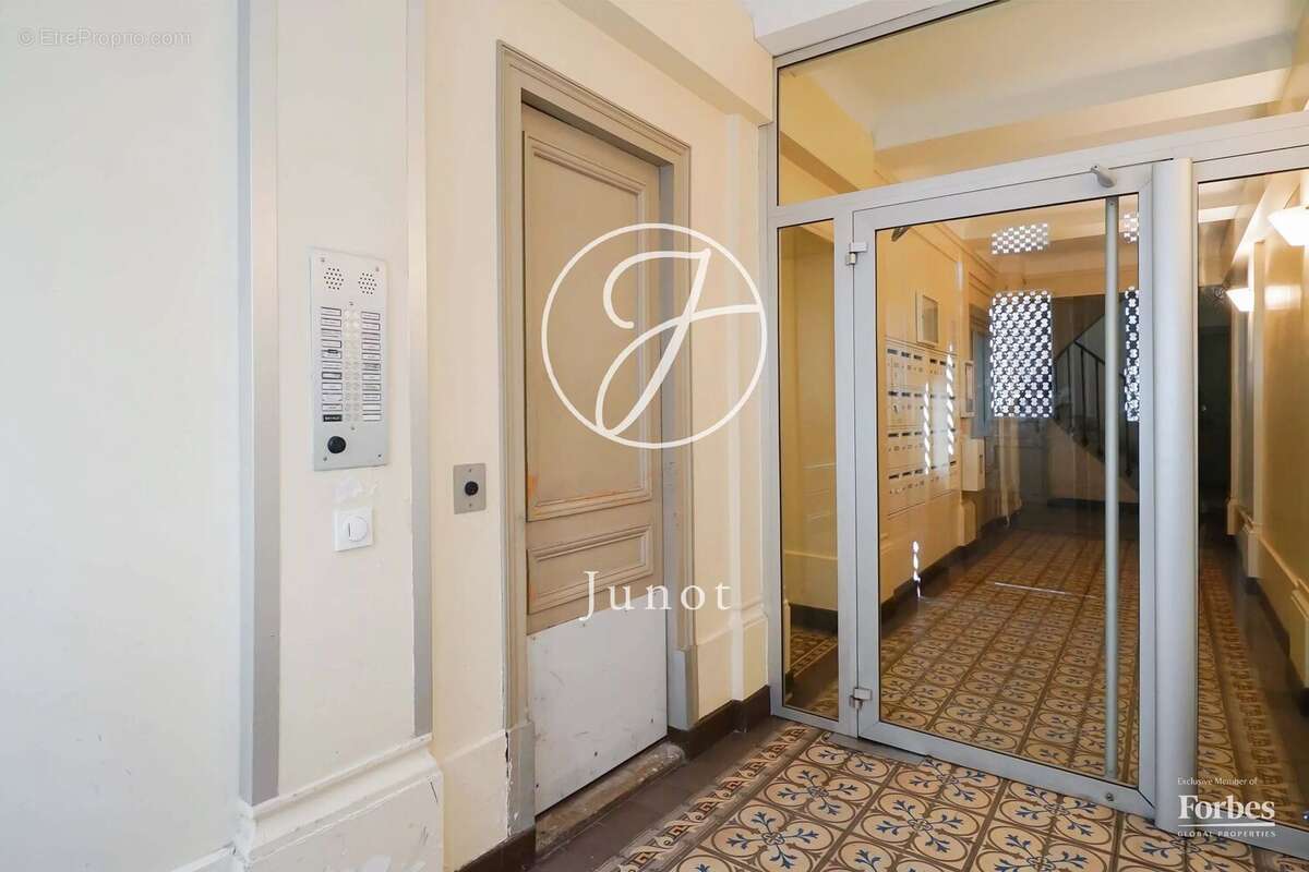 Appartement à PARIS-4E