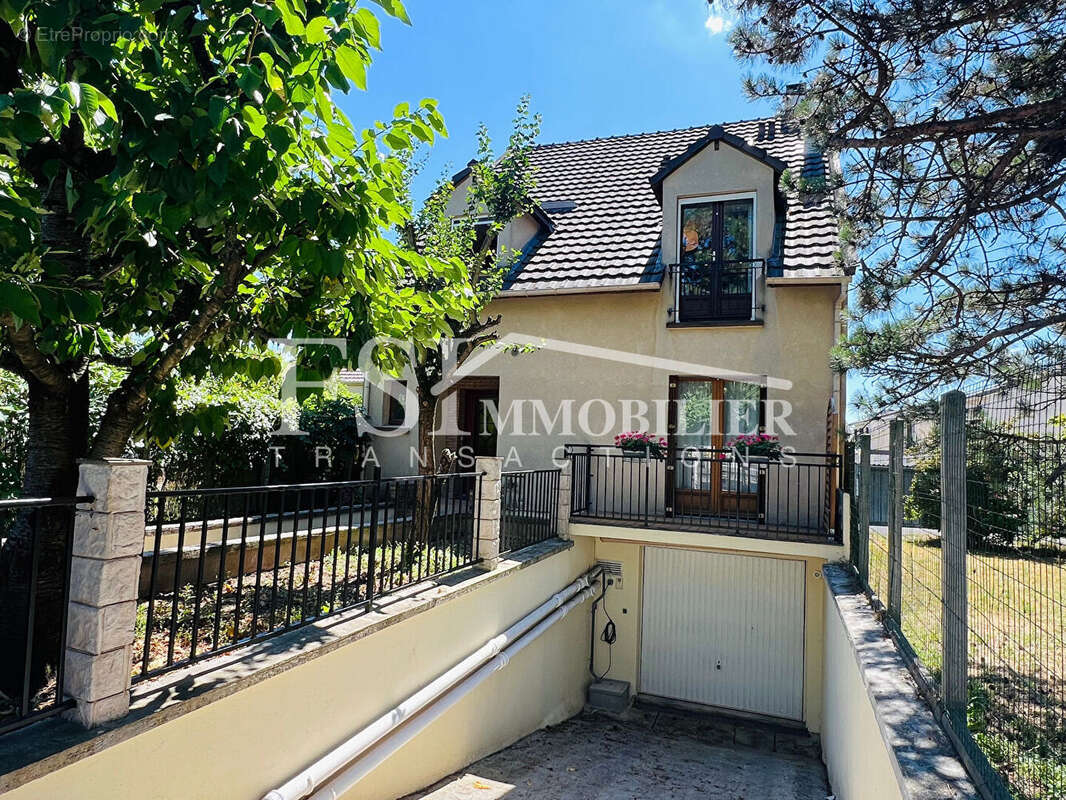 Appartement à TAVERNY