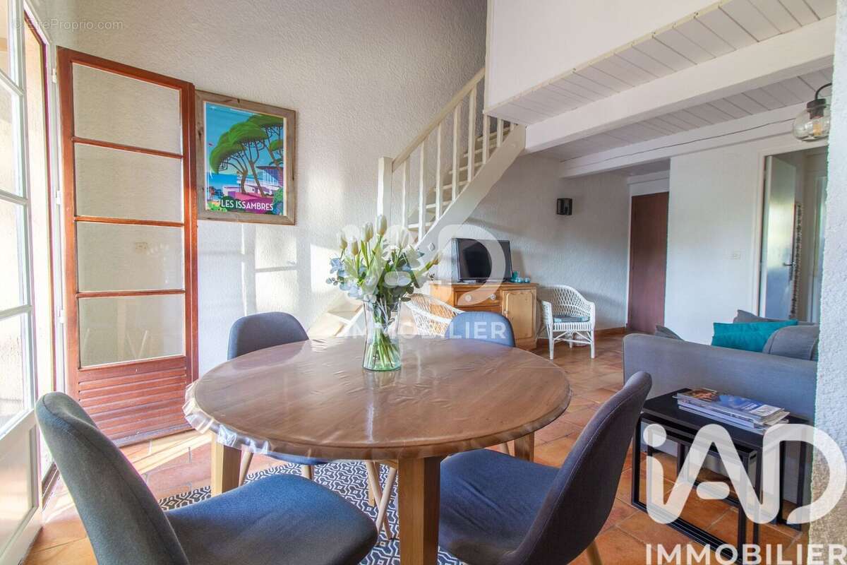 Photo 4 - Appartement à ROQUEBRUNE-SUR-ARGENS