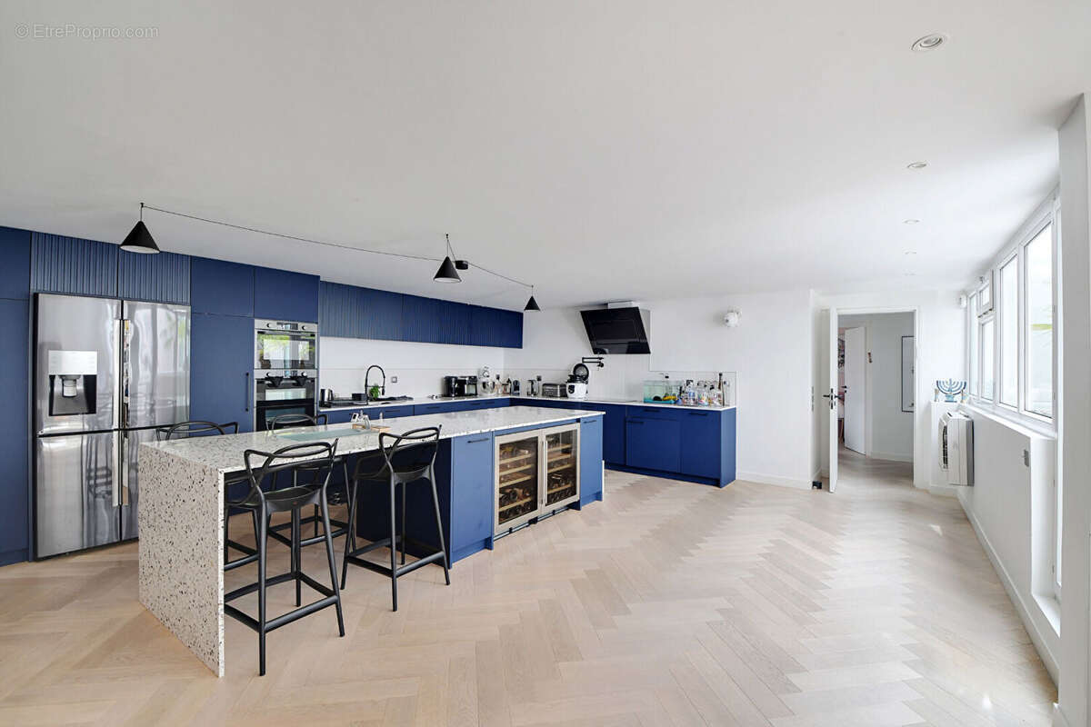 Appartement à SURESNES