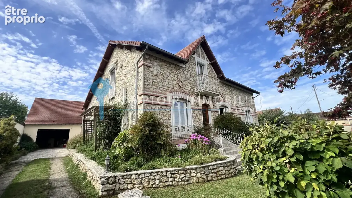 Propriété avec maison 260m2 et dépendance aménageable - photo 3