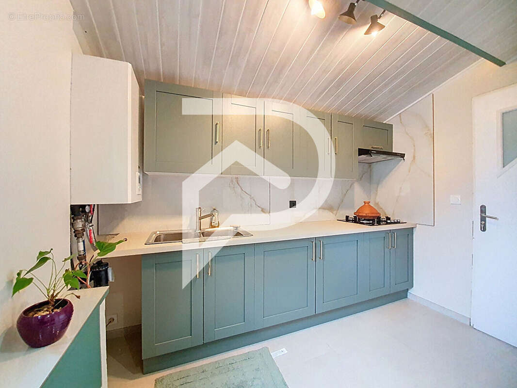 Maison à MONTELIMAR