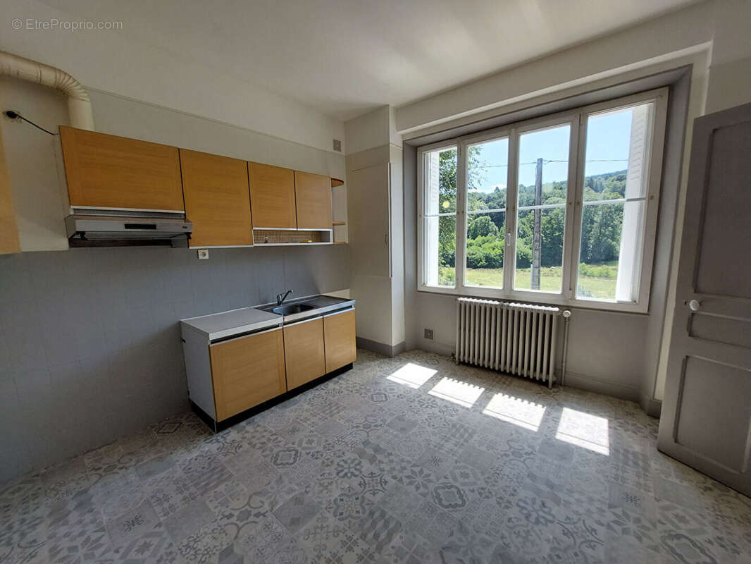 Maison à SAINTE-FEYRE