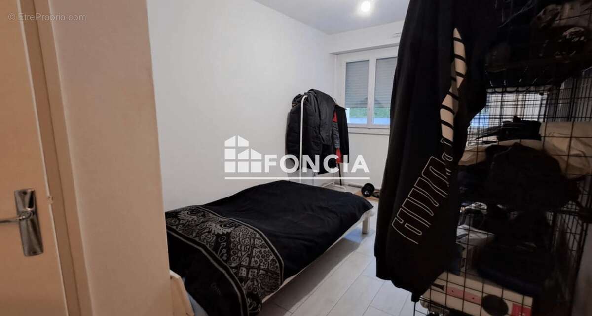 STE FOY LES LYON, T2 avec cave et parking - photo 6