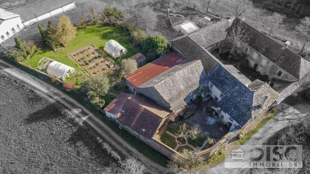 Maison à SAINT-ANDRE-DE-NAJAC