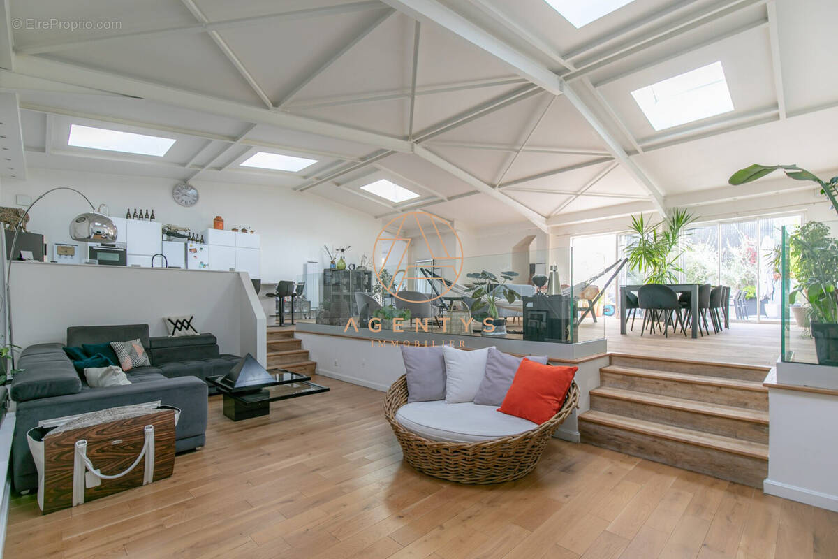 Maison à SAINT-MAUR-DES-FOSSES