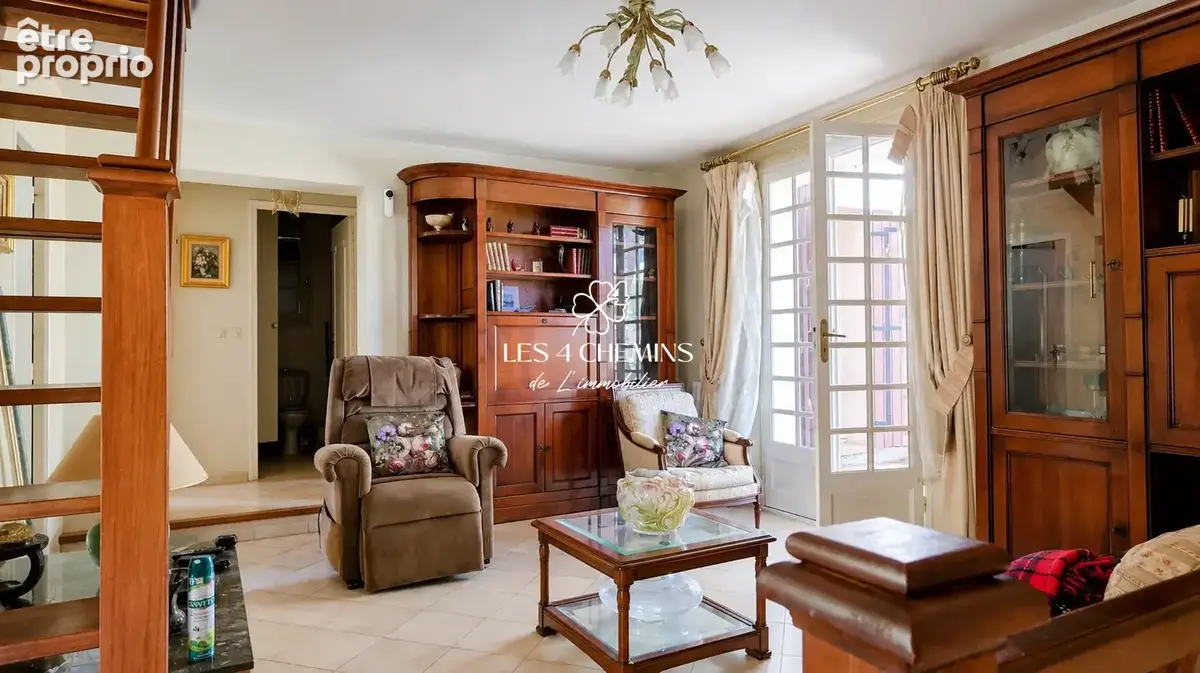 Villa  à rénover de 6 pièces d'environ 185 m2 sur 698 m2 proche mer et commerces - photo 10