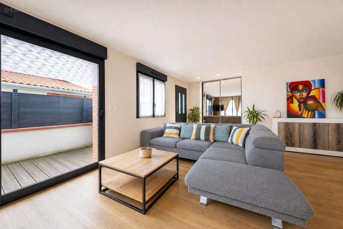 Maison à LAUNAGUET