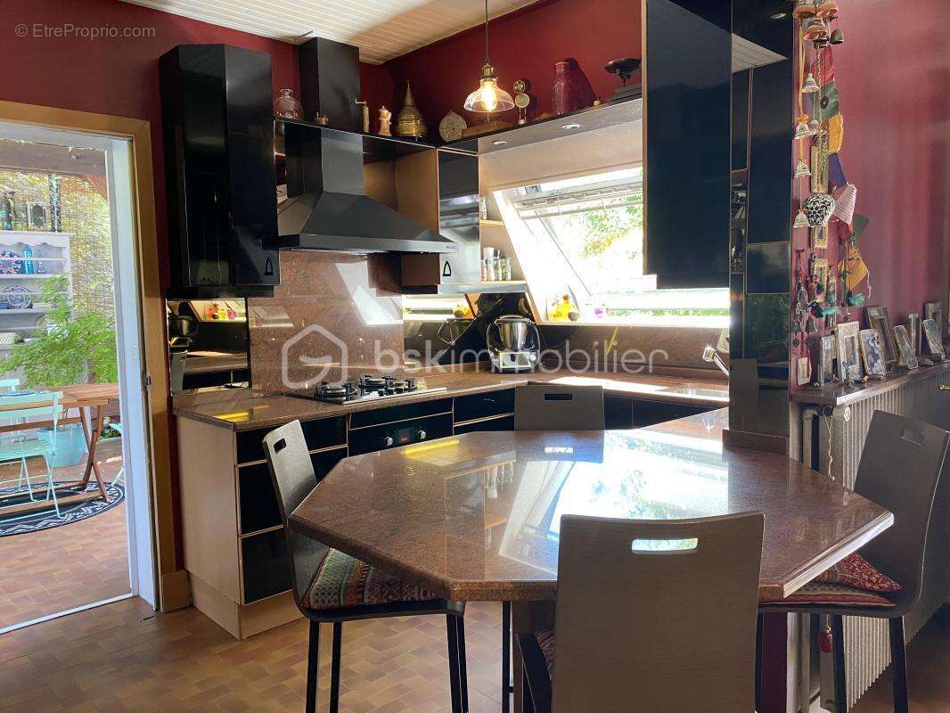 Maison à SAINTRY-SUR-SEINE