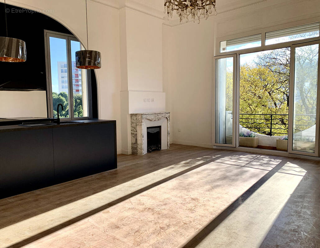 Appartement à MARSEILLE-11E