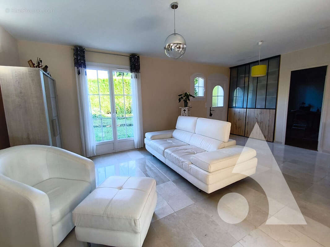 Maison à NANTEUIL-LE-HAUDOUIN