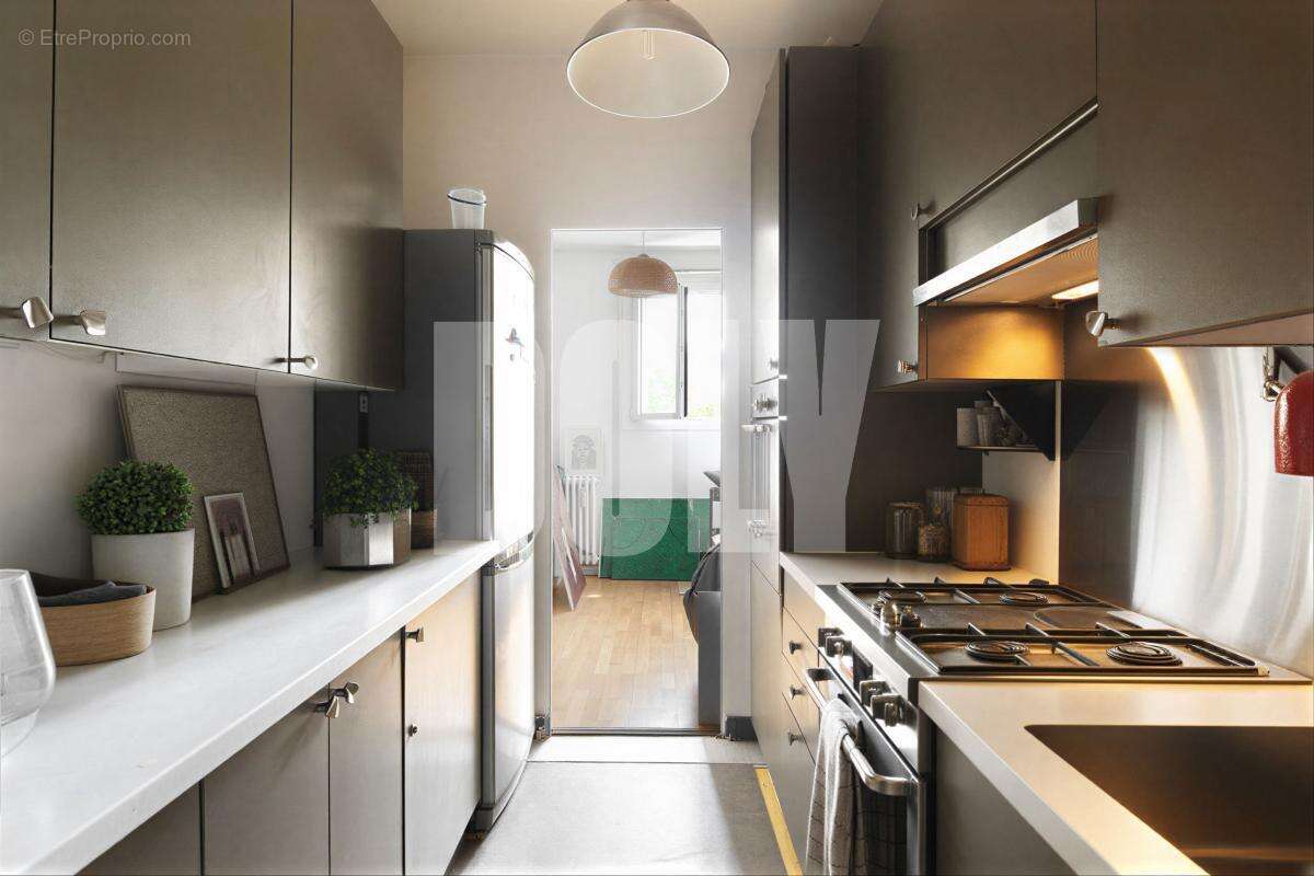 Appartement à NEUILLY-SUR-SEINE