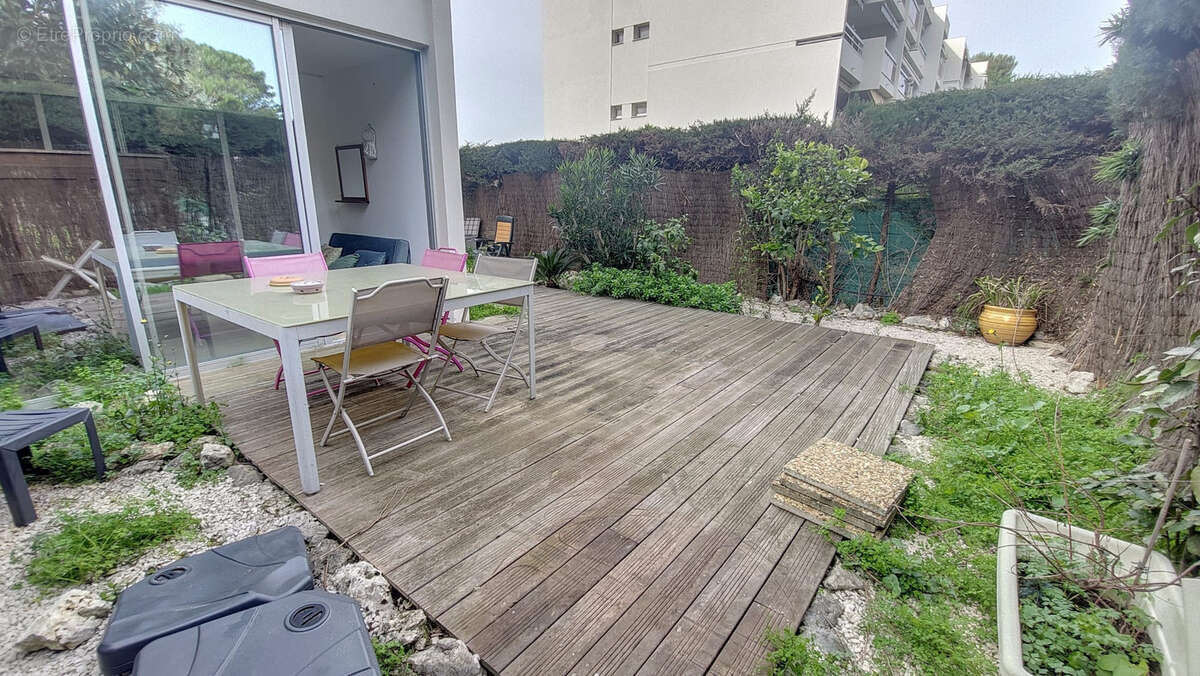 Appartement à LE CANNET