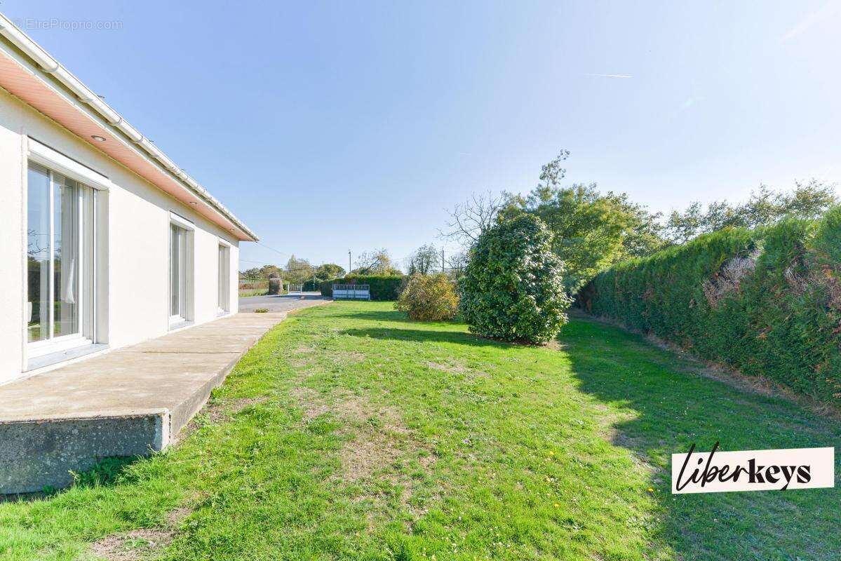 Maison à SAINT-MARS-DU-DESERT