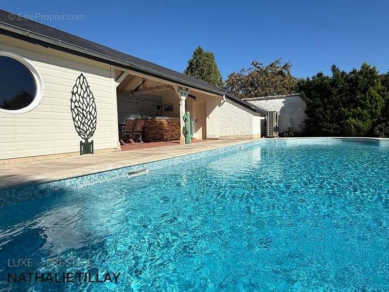 Maison à SAINT-PRYVE-SAINT-MESMIN