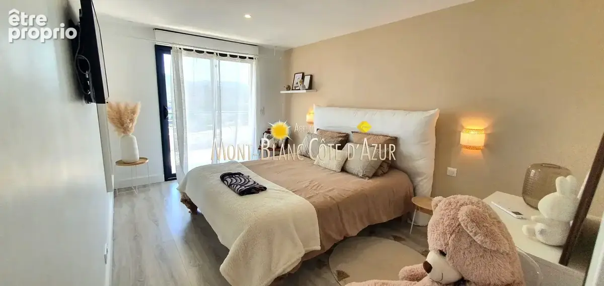 Villa 4 chambres, grand sejour, piscine, magnifique vue degagee jusqu'a la mer - photo 17