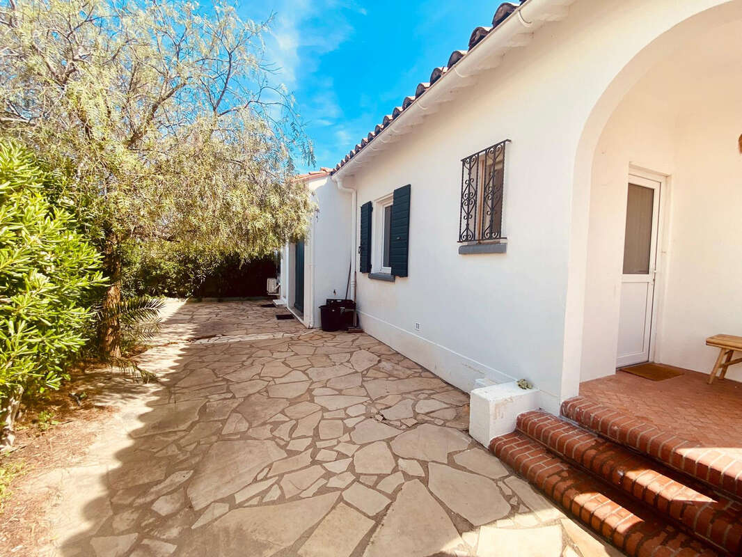 Maison à SAINT-CYPRIEN