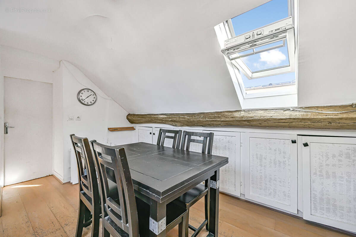 Appartement à PARIS-11E