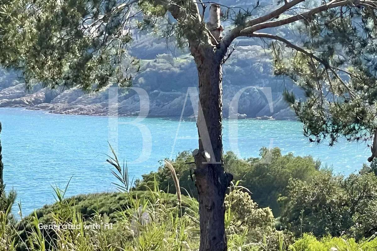 Villa à Ramatuelle, dans un domaine privé et à seulement 300 mètres de la plage - photo 4