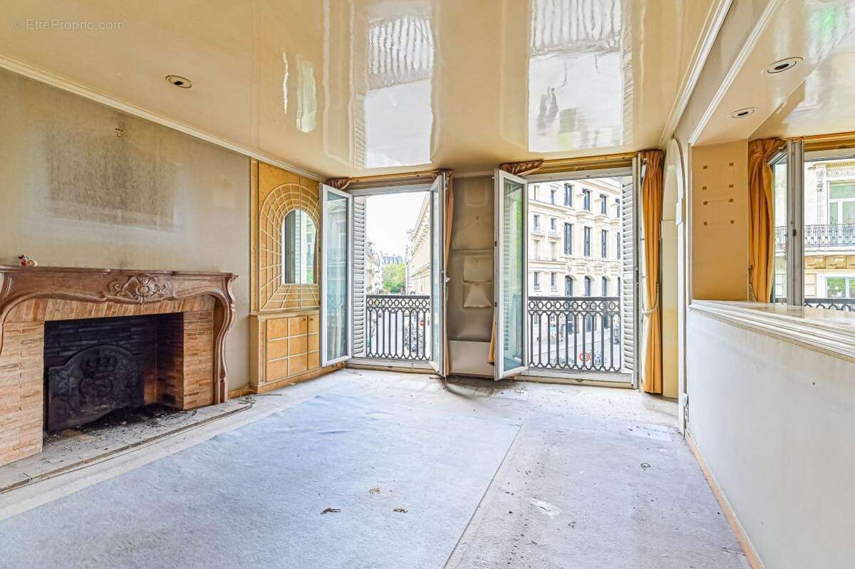 Appartement à PARIS-2E