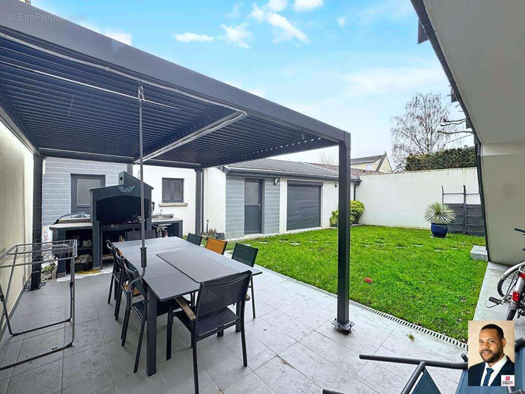 Maison à MORANGIS