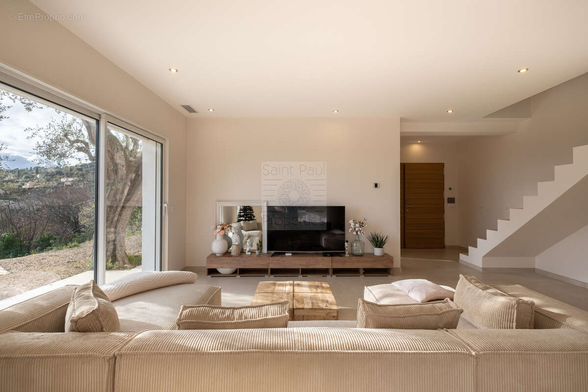 EXCLUSIVITE - TOURRETTES-SUR-LOUP - Maison vue mer panoramique - 147m2 - photo 4