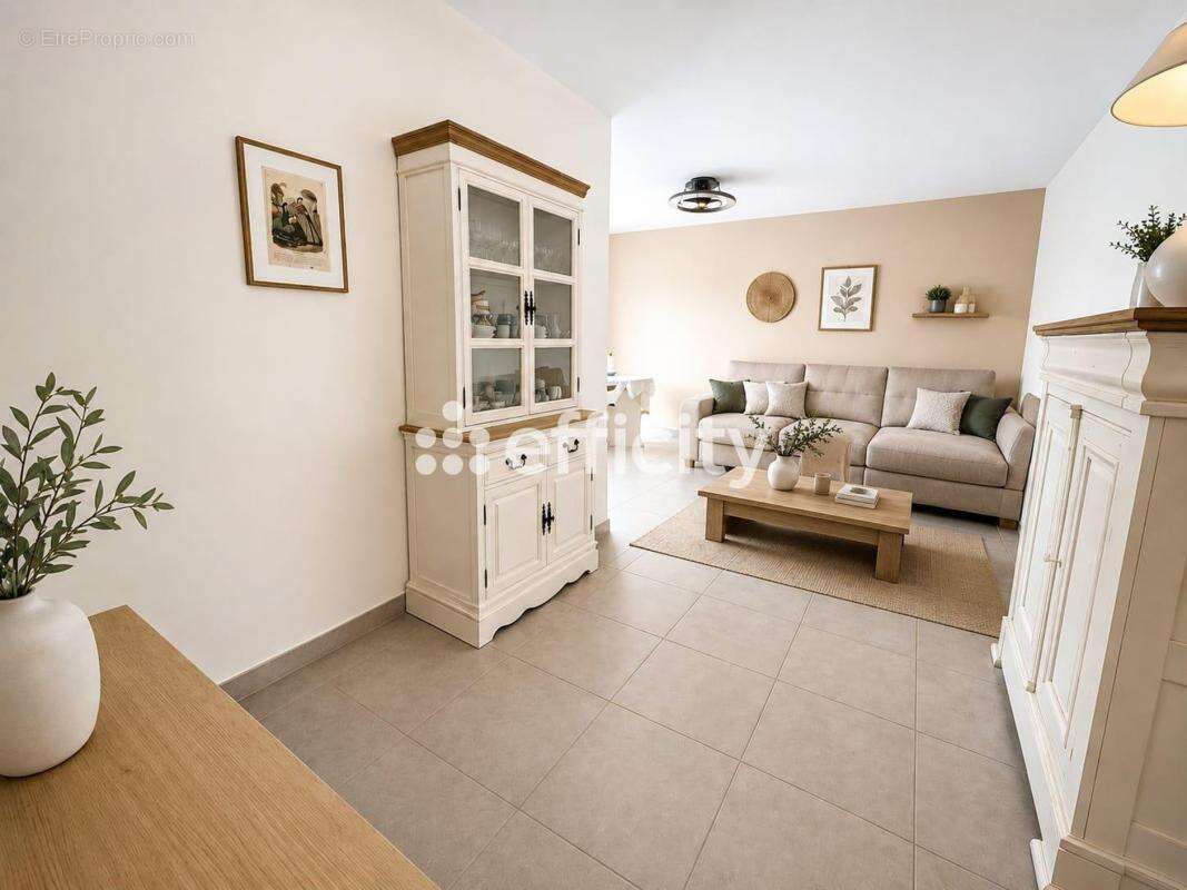 Appartement à BALLAN-MIRE